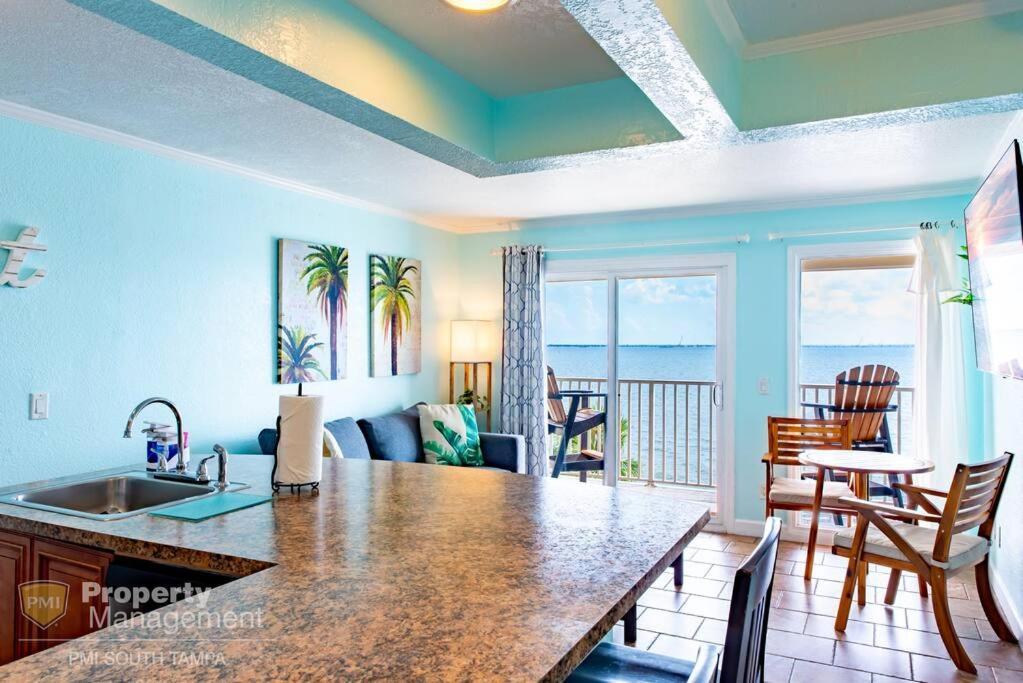 On The Rocks Villa Tampa Kültér fotó