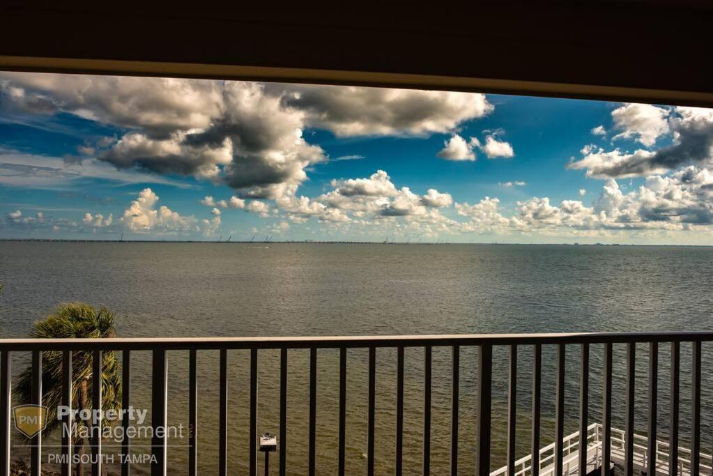 On The Rocks Villa Tampa Kültér fotó